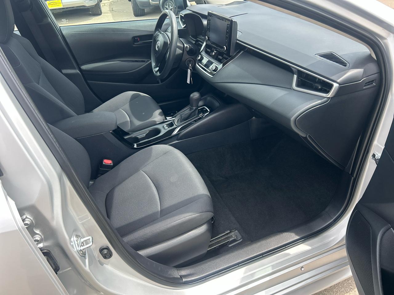 Toyota Corolla LE CVT (Natl) 2022