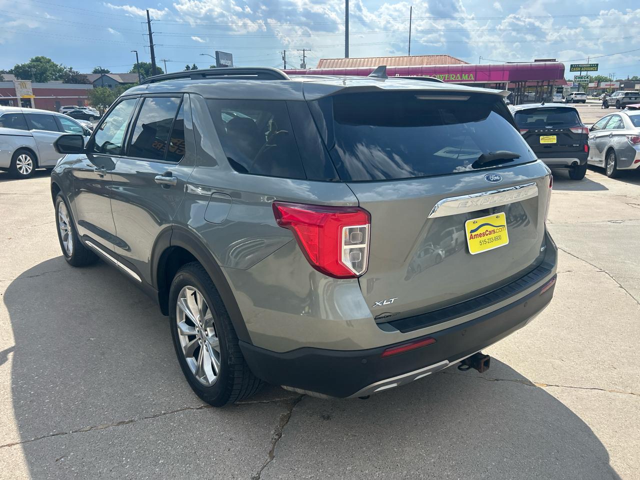 Ford Explorer XLT 4D SUV 4WD 2020