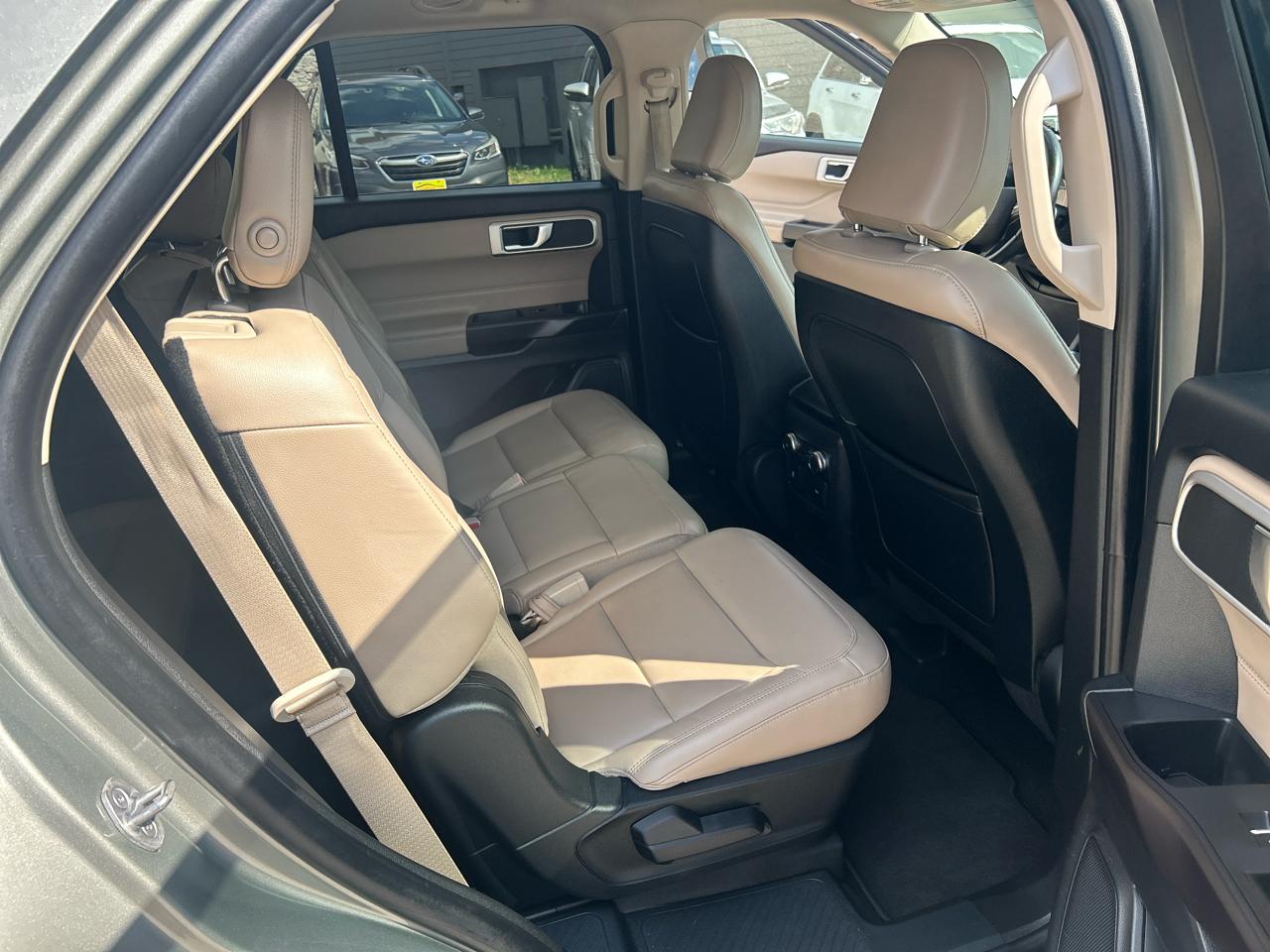 Ford Explorer XLT 4D SUV 4WD 2020