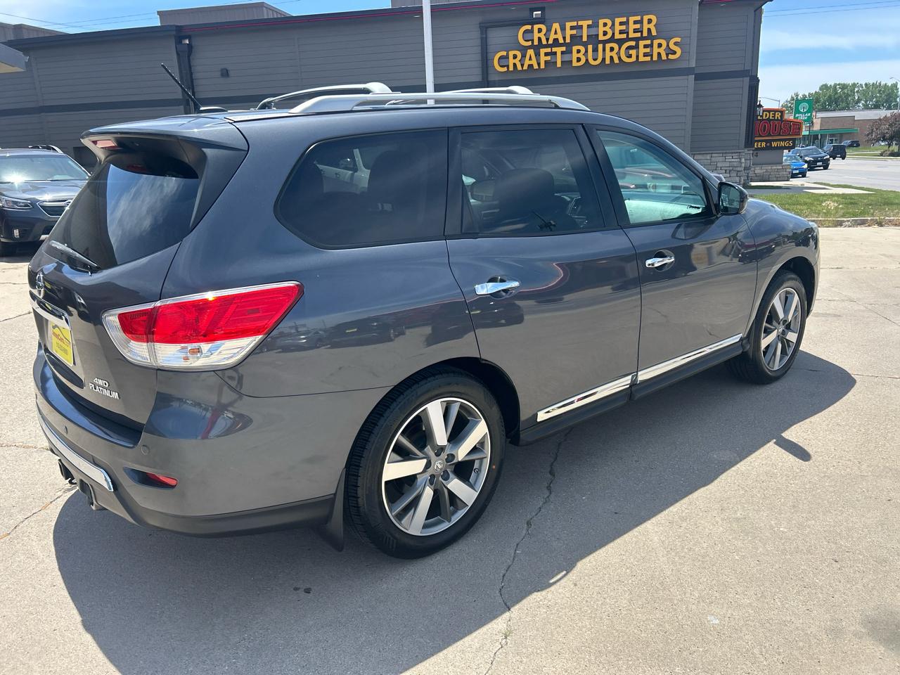 Nissan Pathfinder 4WD 4dr Platinum 2013