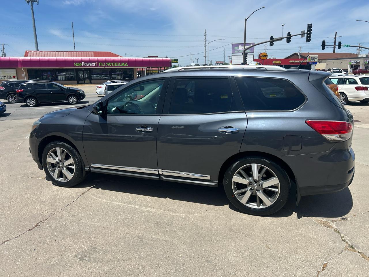Nissan Pathfinder 4WD 4dr Platinum 2013