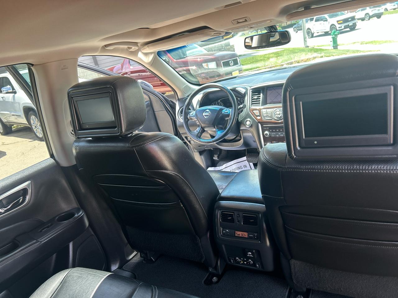 Nissan Pathfinder 4WD 4dr Platinum 2013