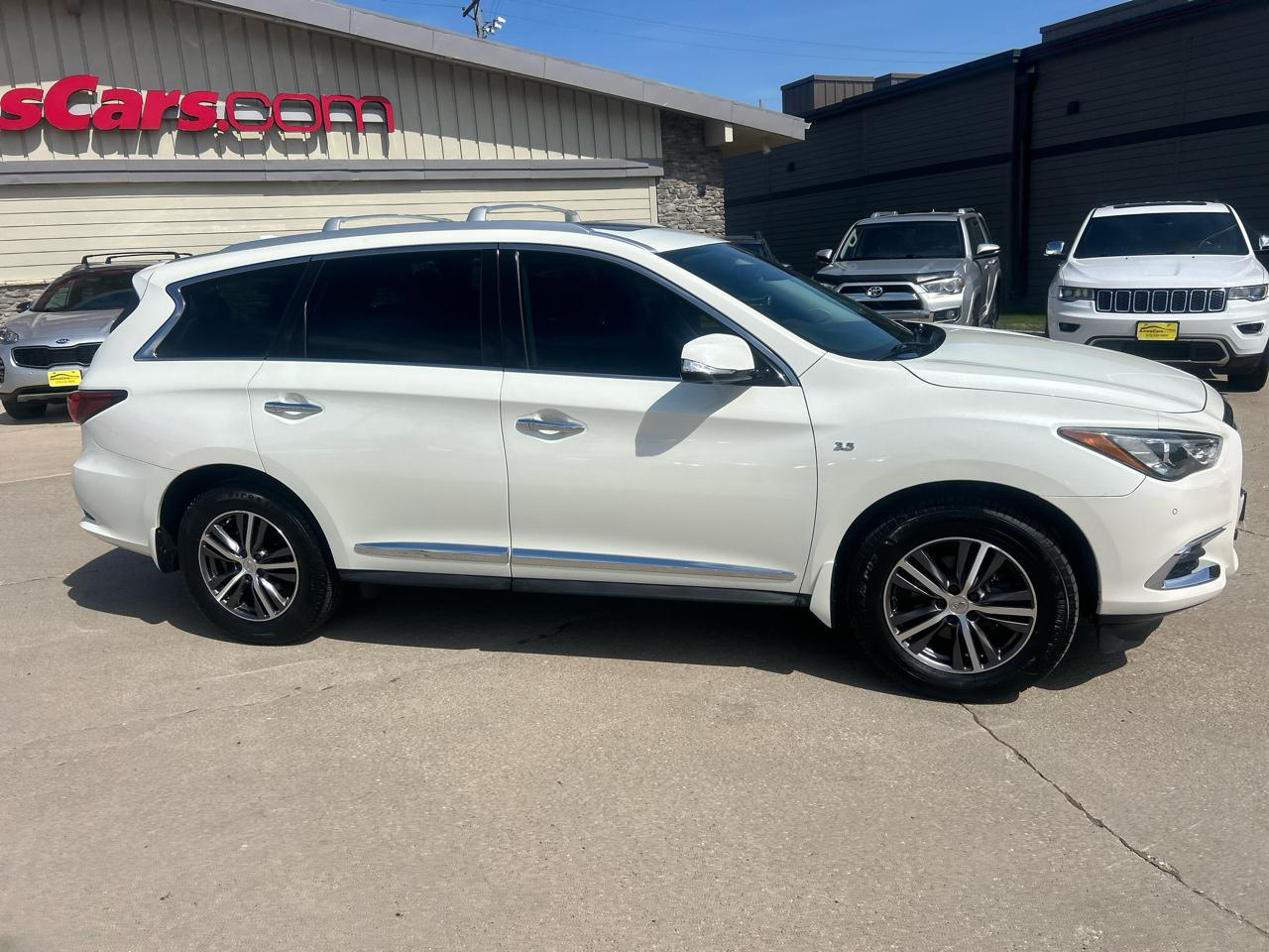 Infiniti QX60 2019.5 LUXE AWD 2019