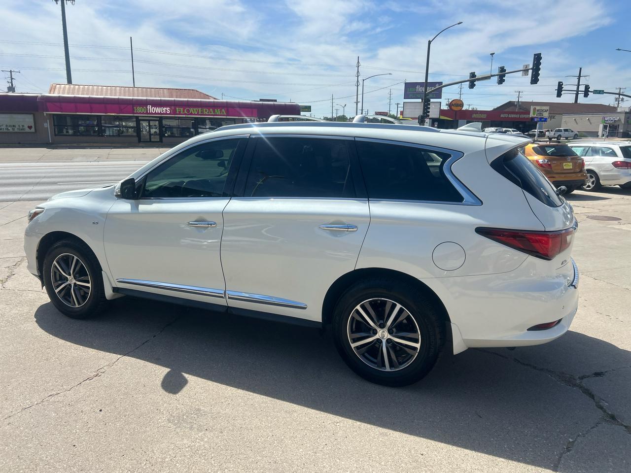 Infiniti QX60 2019.5 LUXE AWD 2019