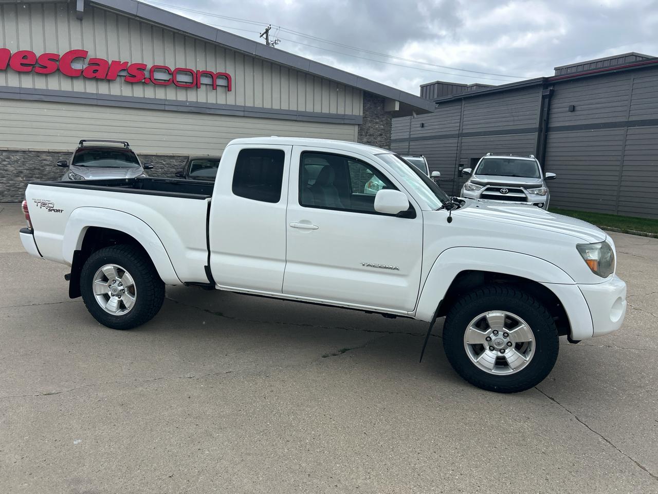 Toyota Tacoma 4WD Access V6 MT (Natl) 2010