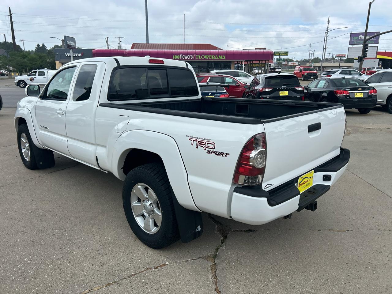 Toyota Tacoma 4WD Access V6 MT (Natl) 2010