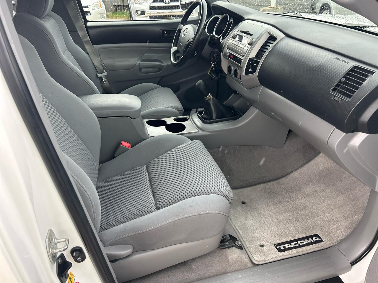Toyota Tacoma 4WD Access V6 MT (Natl) 2010