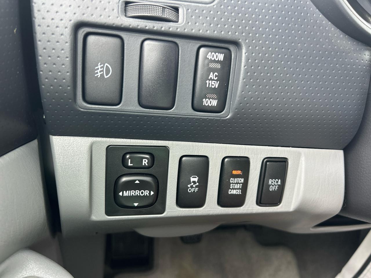 Toyota Tacoma 4WD Access V6 MT (Natl) 2010