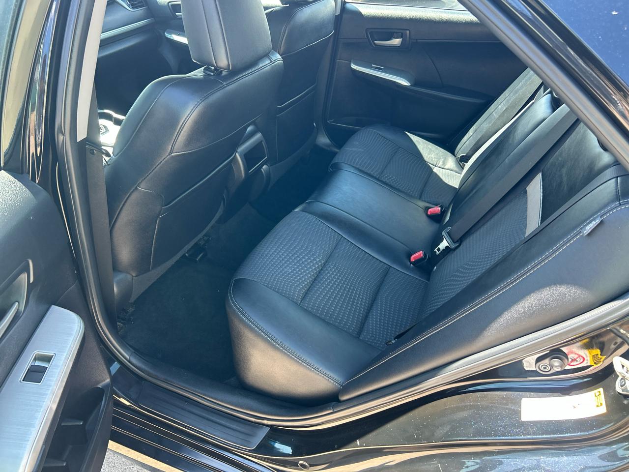 Toyota Camry 4dr Sdn I4 Auto SE (Natl) 2013