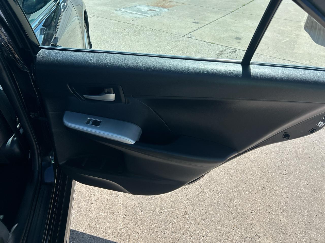 Toyota Camry 4dr Sdn I4 Auto SE (Natl) 2013
