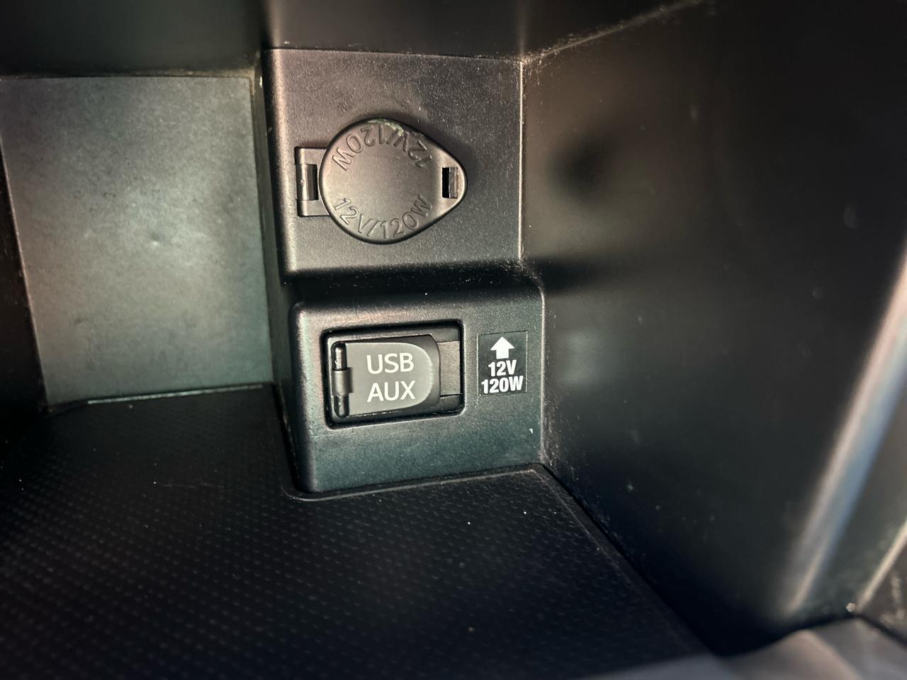 Toyota Camry 4dr Sdn I4 Auto SE (Natl) 2013