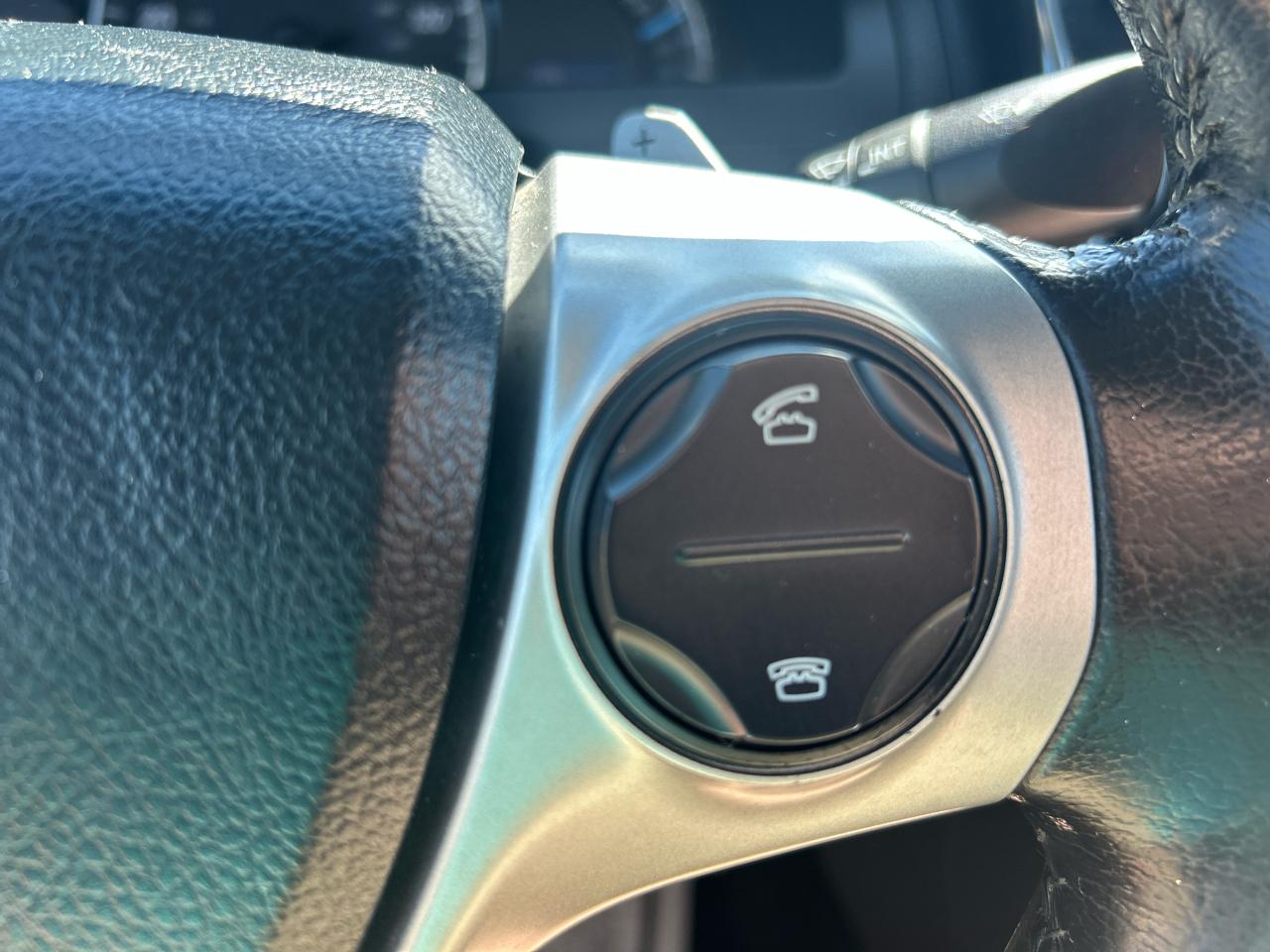 Toyota Camry 4dr Sdn I4 Auto SE (Natl) 2013