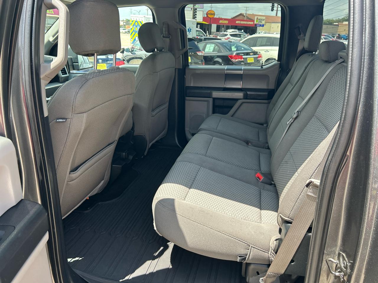 Ford F-150 4WD SuperCrew 145" XLT 2019