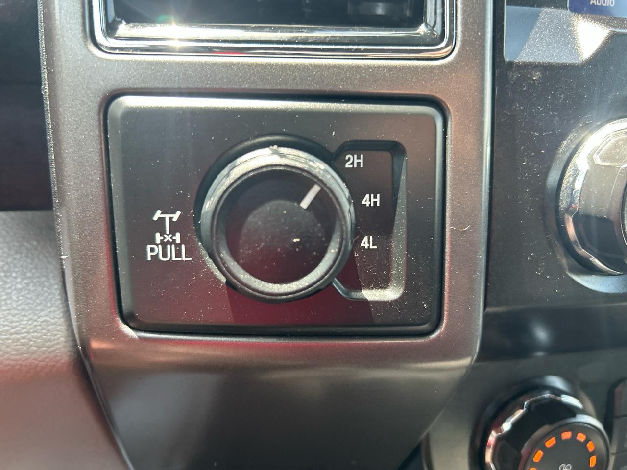 Ford F-150 4WD SuperCrew 145" XLT 2019