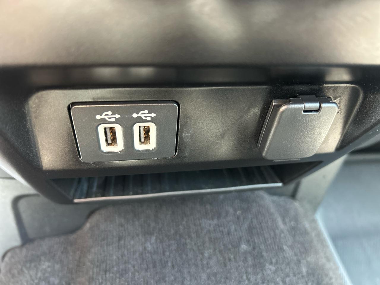 Ford F-150 4WD SuperCrew 145" XLT 2019