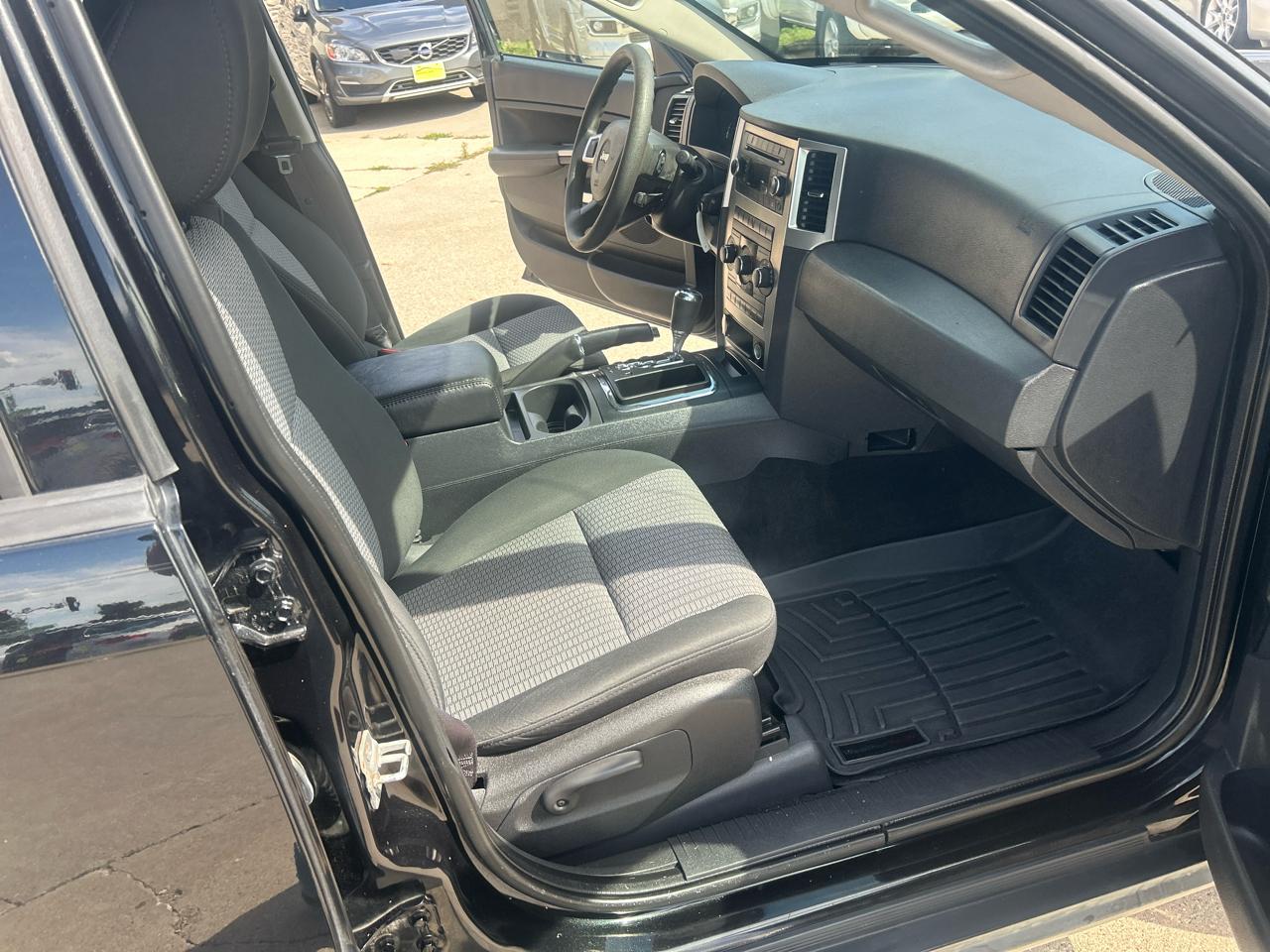 Jeep Grand Cherokee 4WD 4dr Laredo 2009