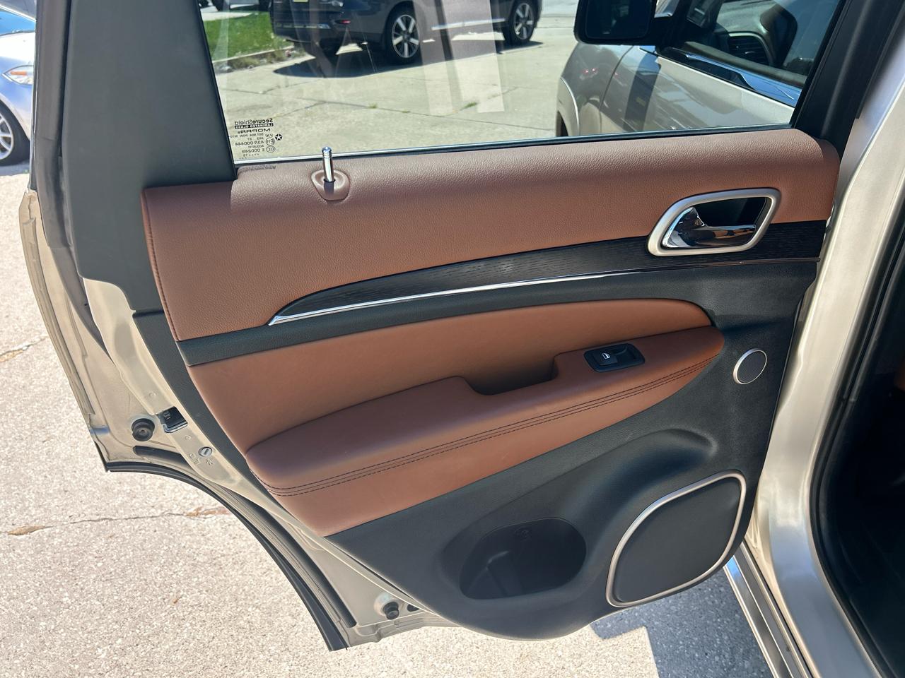 Jeep Grand Cherokee 4WD 4dr Summit 2015