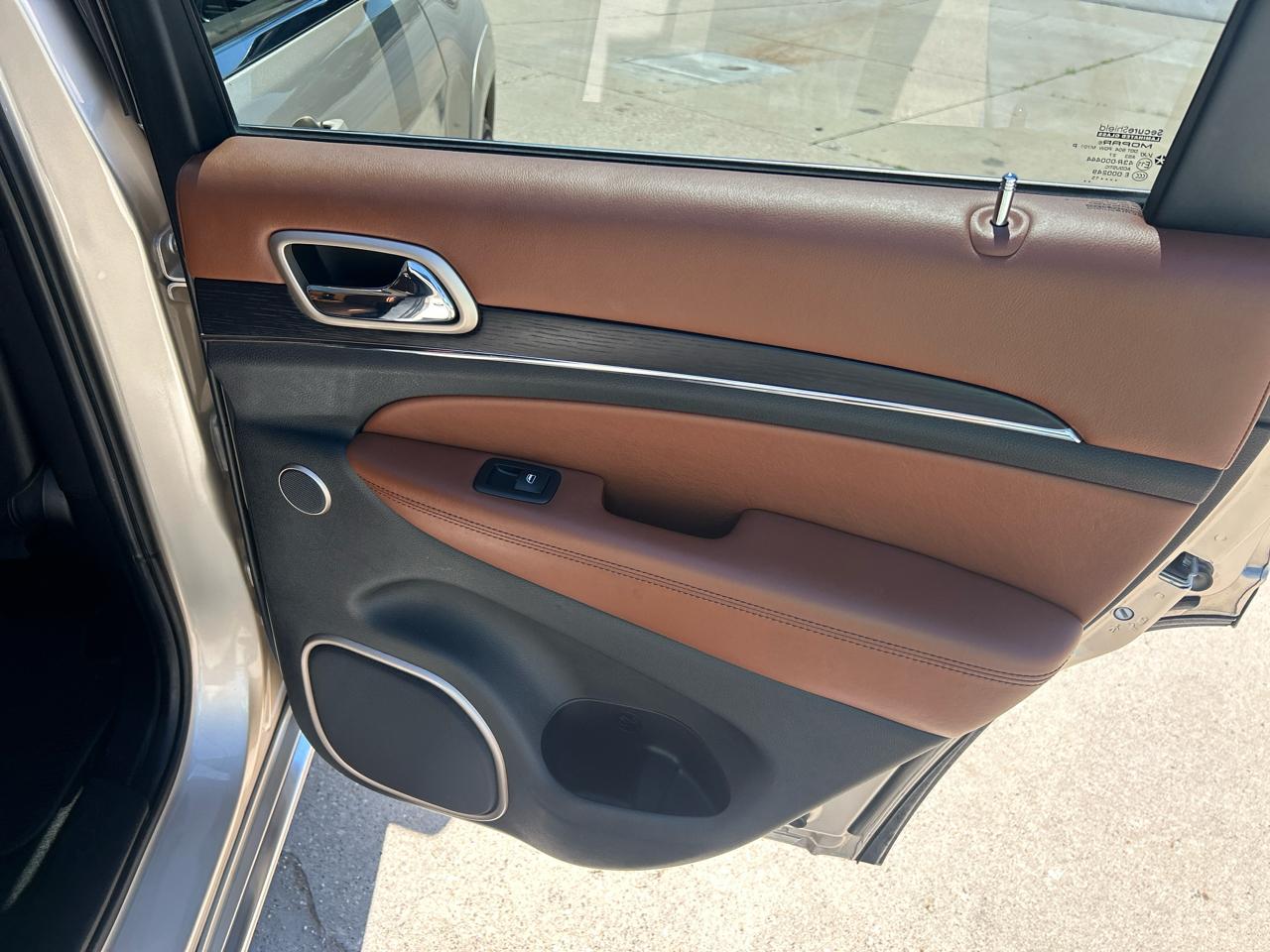 Jeep Grand Cherokee 4WD 4dr Summit 2015