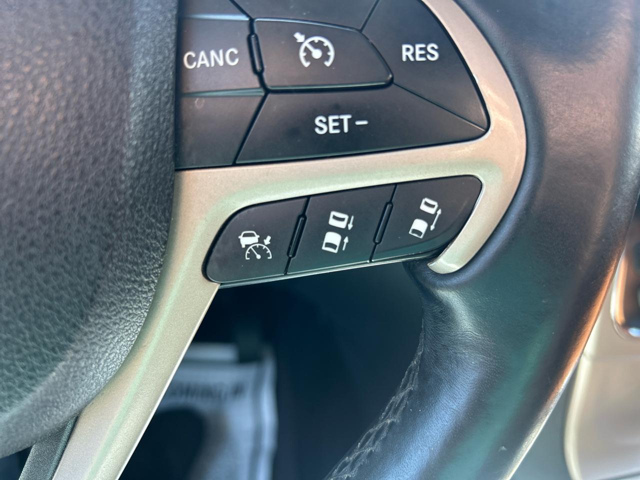 Jeep Grand Cherokee 4WD 4dr Summit 2015