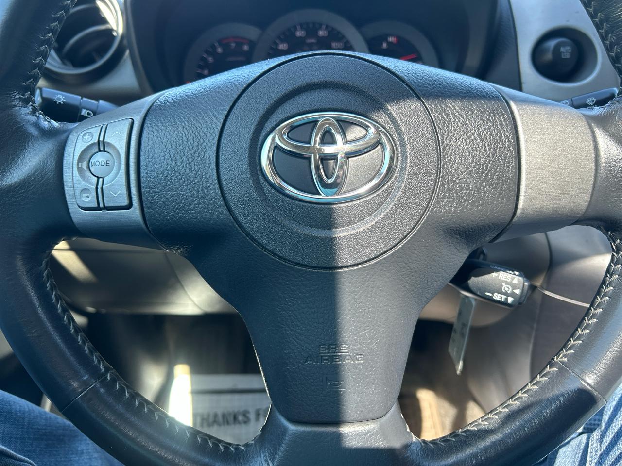 Toyota RAV4 2WD 4dr 4-cyl Limited (Natl) 2007