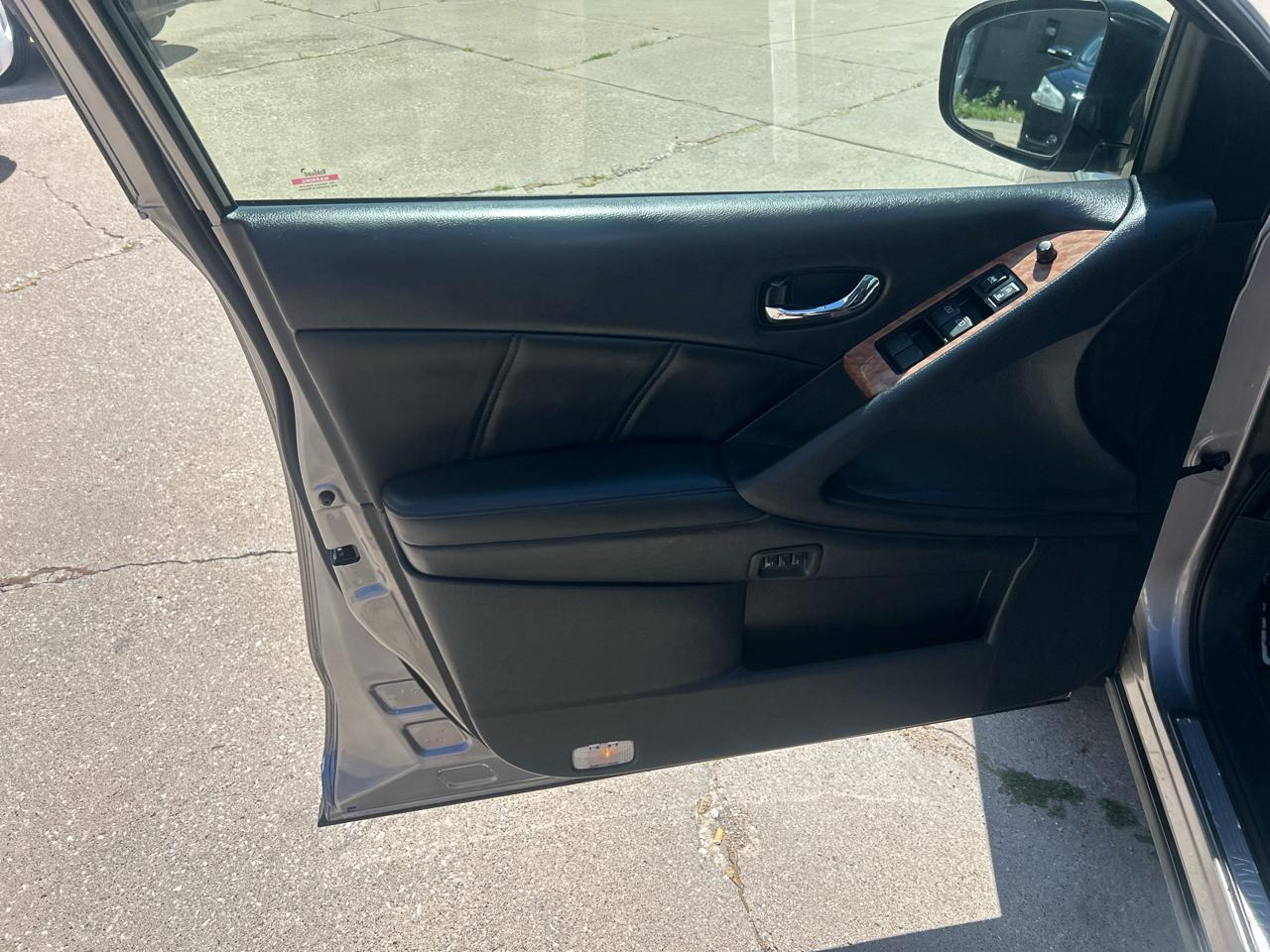 Nissan Murano AWD 4dr LE 2012