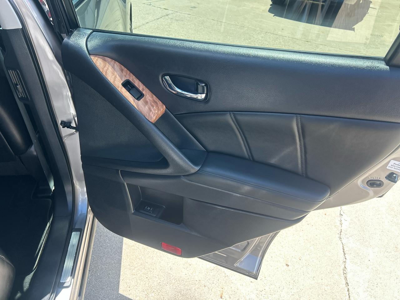 Nissan Murano AWD 4dr LE 2012