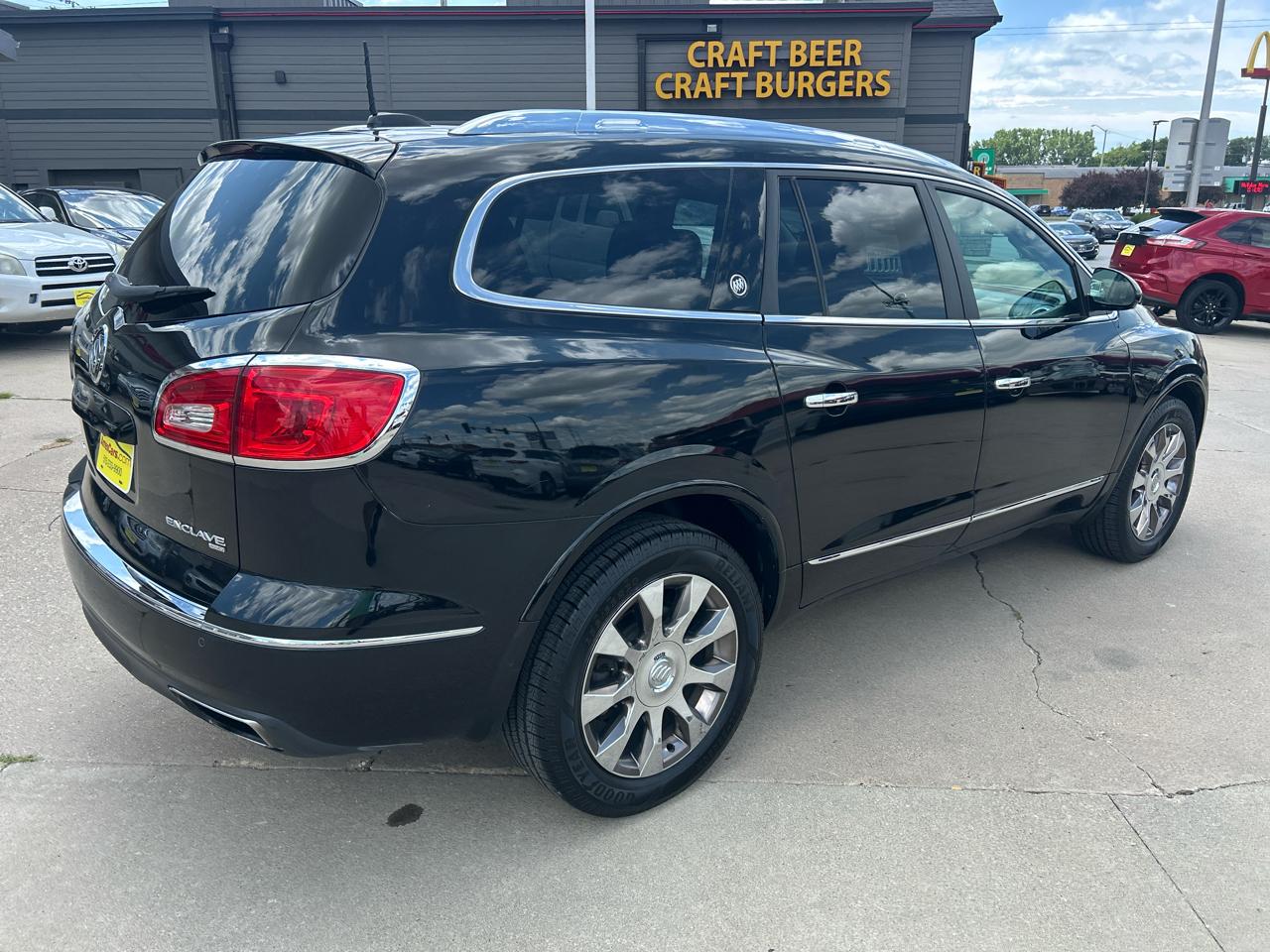 Buick Enclave AWD 4dr Leather 2017