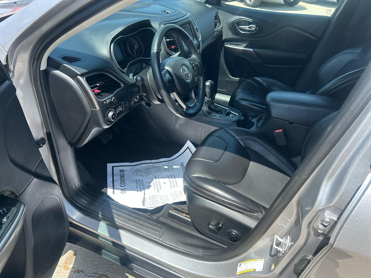 Jeep Cherokee Latitude Plus 4x4 2019
