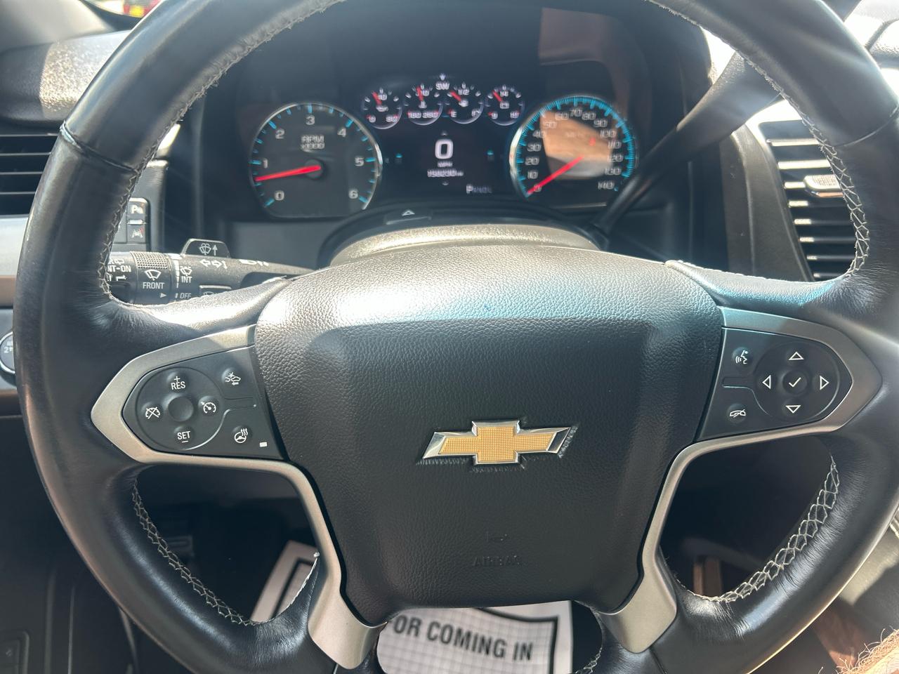 Chevrolet Suburban 4WD 4dr 1500 LT 2017