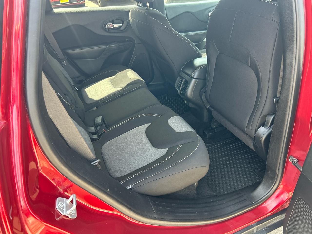 Jeep Cherokee 4WD 4dr Latitude 2014