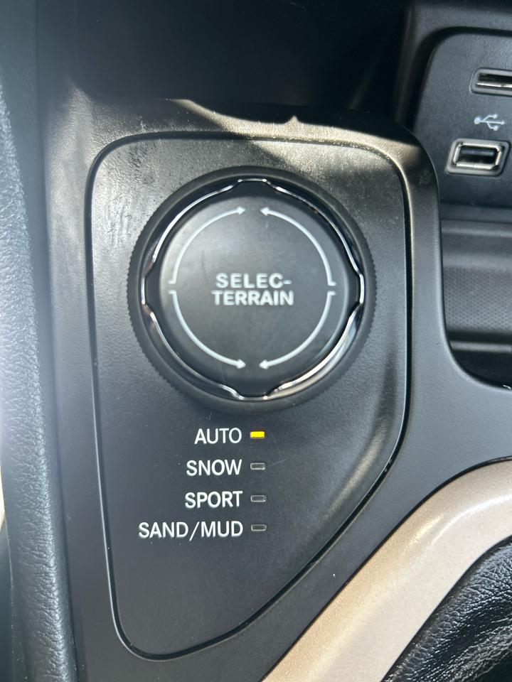 Jeep Cherokee 4WD 4dr Latitude 2014