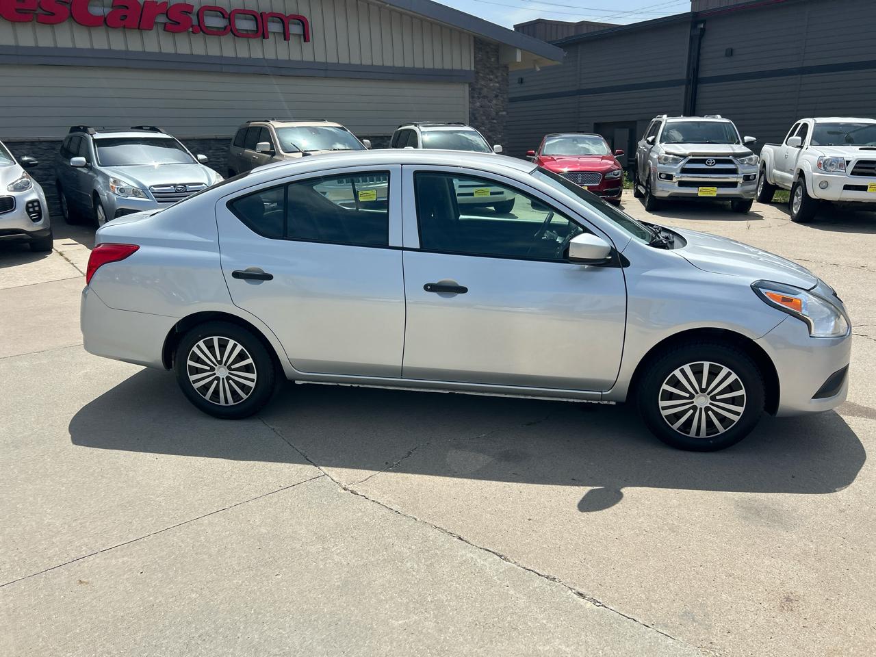 Nissan Versa Sedan S Manual 2018