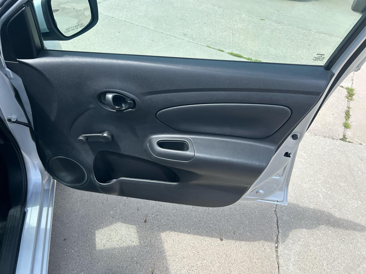 Nissan Versa Sedan S Manual 2018