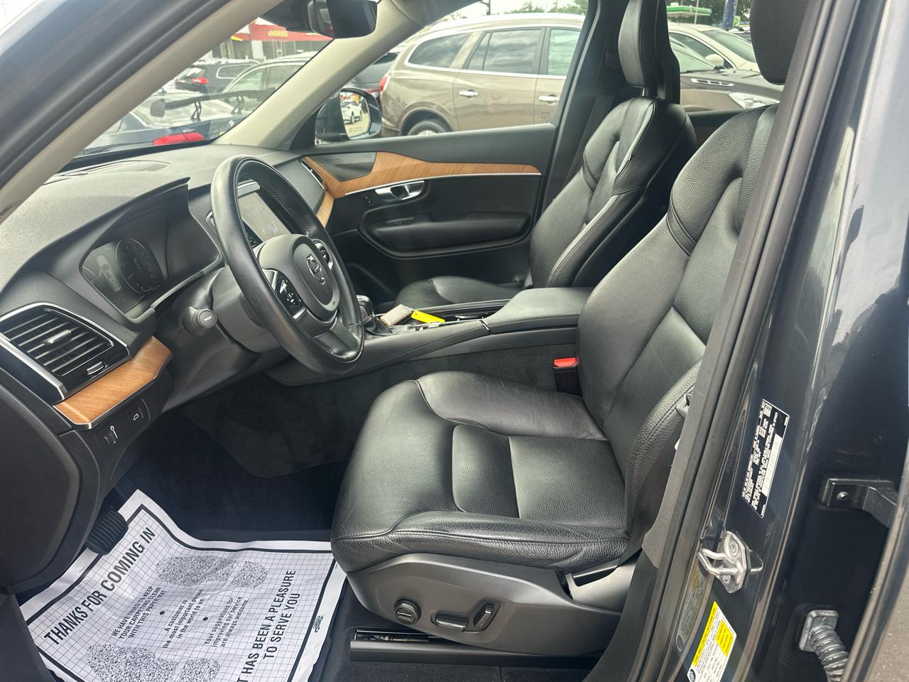 Volvo XC90 T6 AWD Momentum 7P 2022