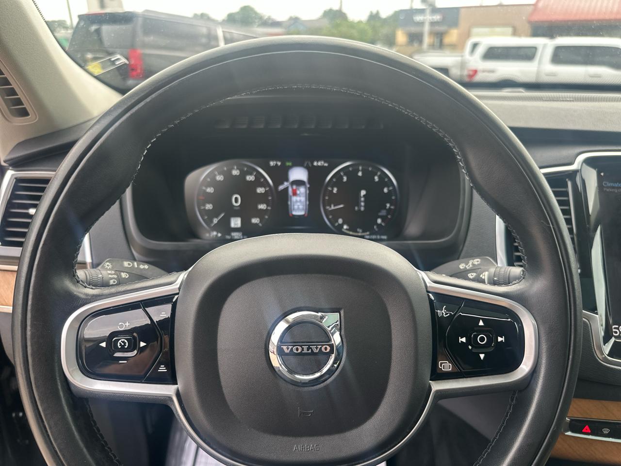 Volvo XC90 T6 AWD Momentum 7P 2022