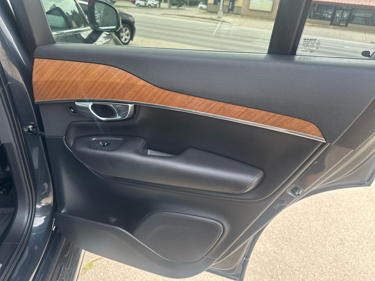 Volvo XC90 T6 AWD Momentum 7P 2022