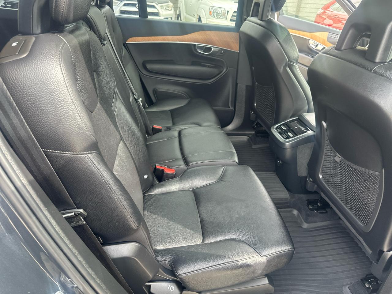 Volvo XC90 T6 AWD Momentum 7P 2022