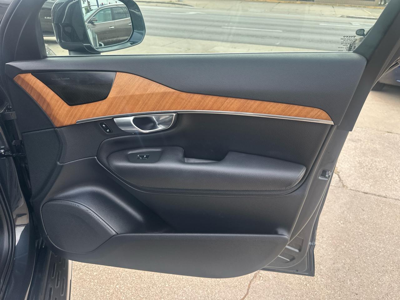 Volvo XC90 T6 AWD Momentum 7P 2022
