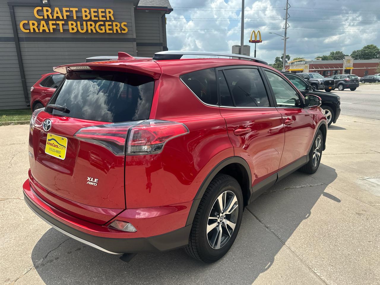 Toyota RAV4 XLE AWD (Natl) 2017
