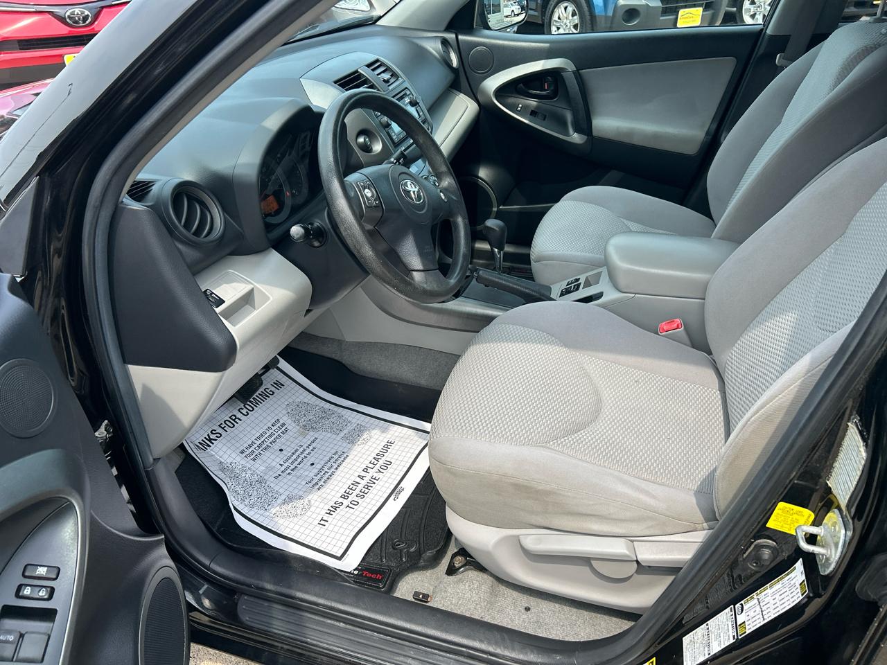 Toyota RAV4 4WD 4dr I4 (Natl) 2012