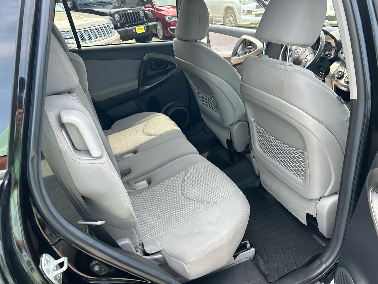 Toyota RAV4 4WD 4dr I4 (Natl) 2012