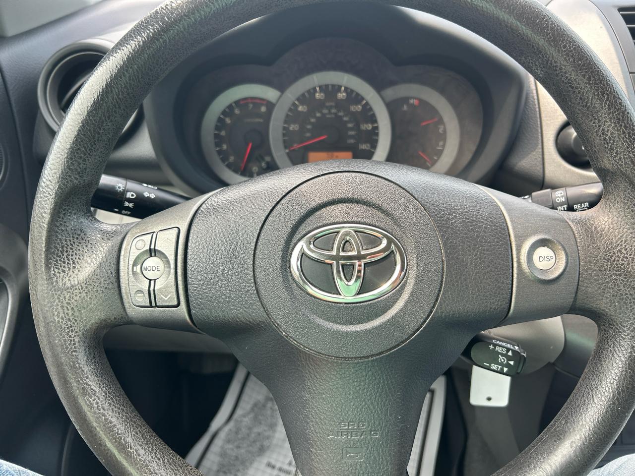 Toyota RAV4 4WD 4dr I4 (Natl) 2012
