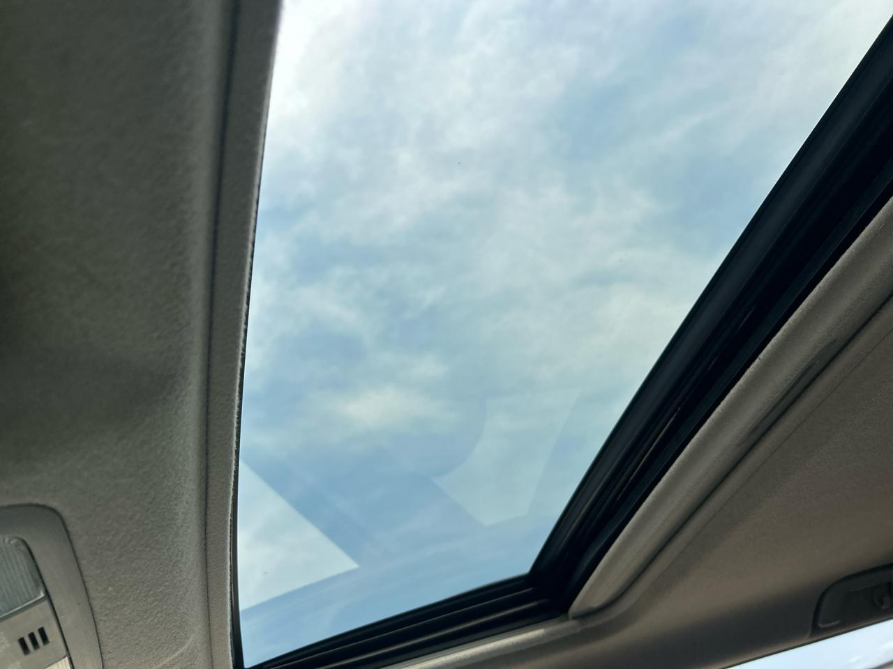 Toyota RAV4 4WD 4dr I4 (Natl) 2012