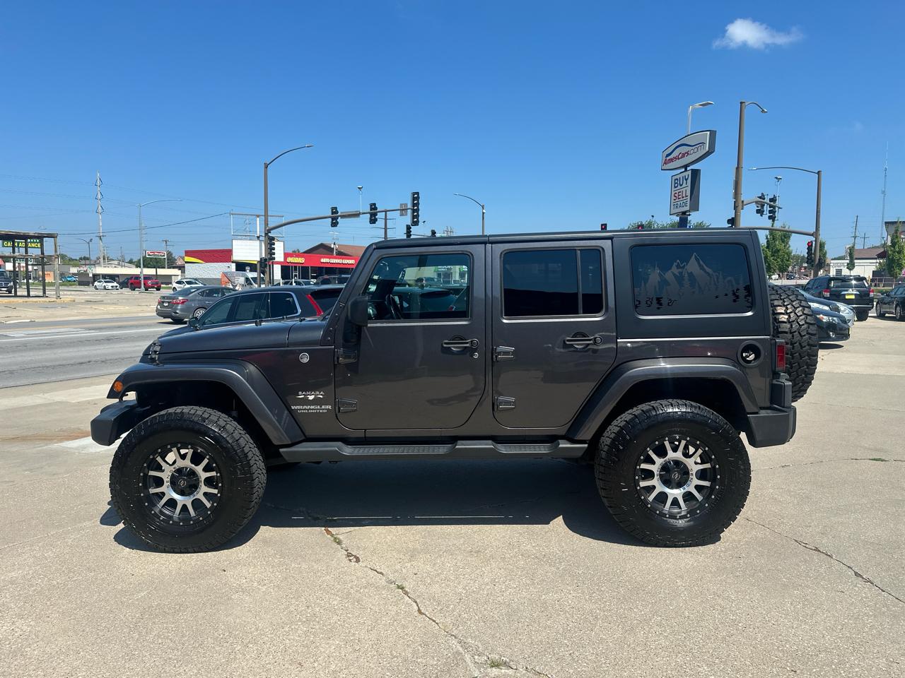 Jeep Wrangler Unlimited 4WD 4dr Sahara 2017
