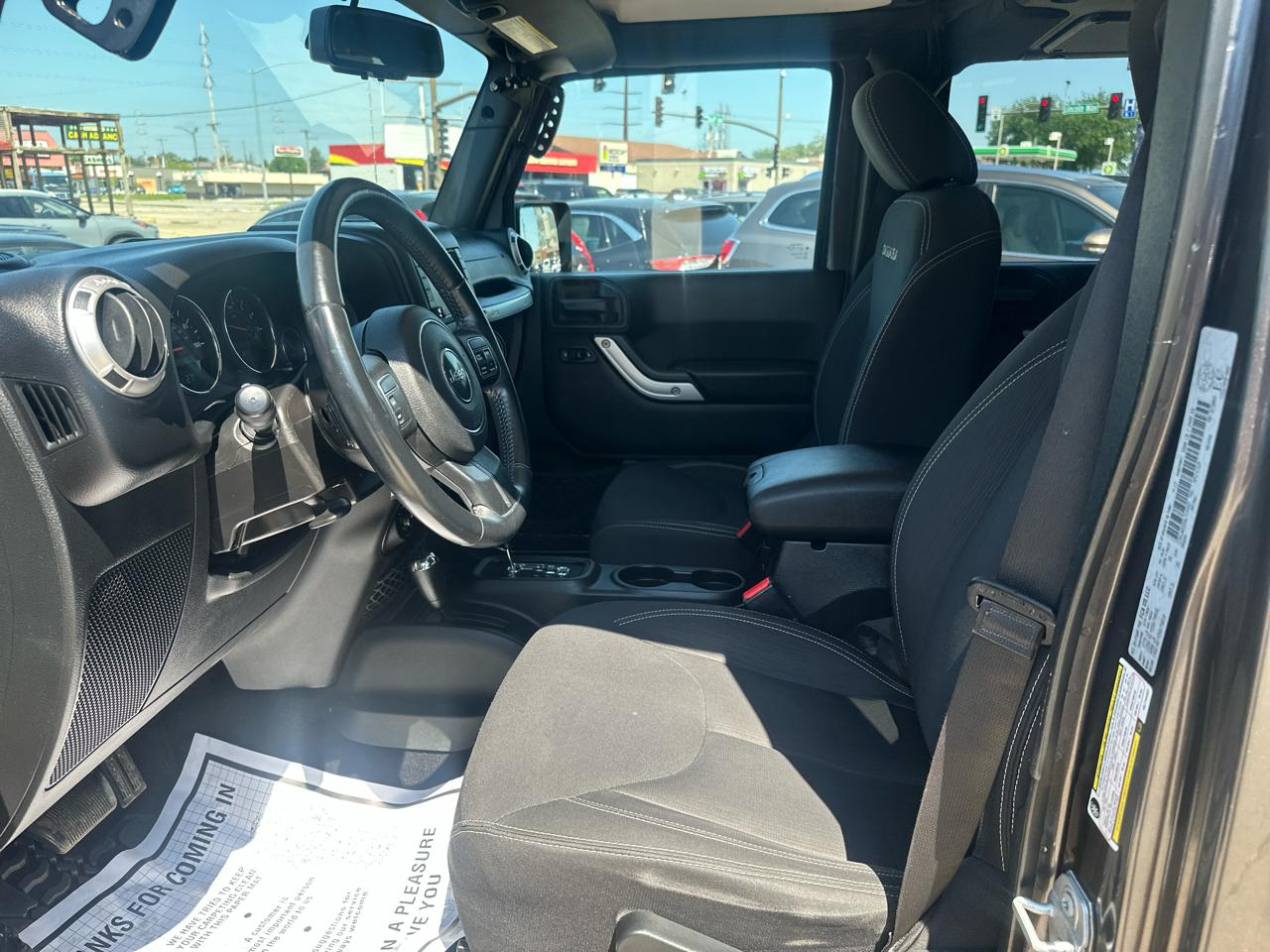 Jeep Wrangler Unlimited 4WD 4dr Sahara 2017
