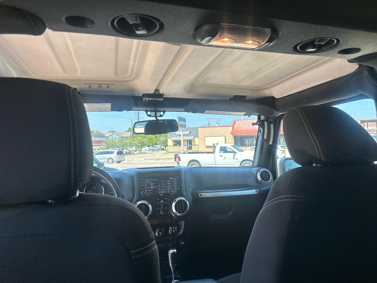 Jeep Wrangler Unlimited 4WD 4dr Sahara 2017