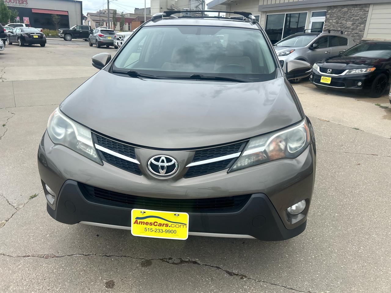 Toyota RAV4 AWD 4dr XLE (Natl) 2014