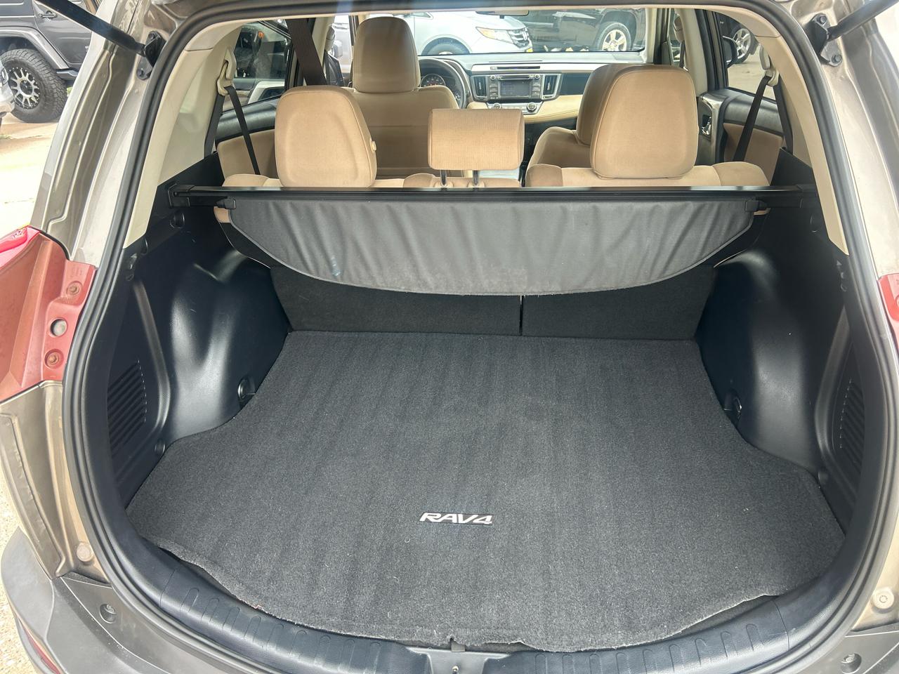 Toyota RAV4 AWD 4dr XLE (Natl) 2014