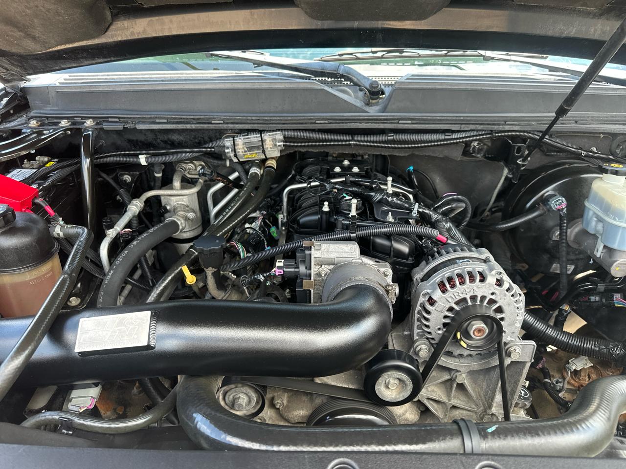GMC Yukon AWD 4dr 1500 Denali 2010