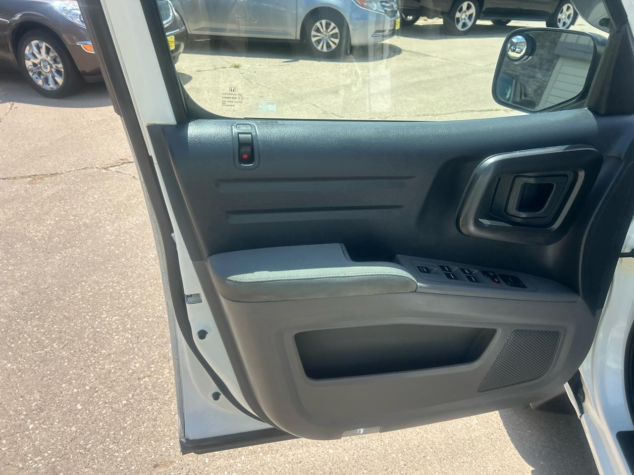 Honda Ridgeline 4WD Crew Cab RT 2011